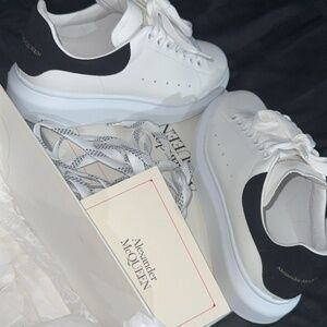 Alexander McQUEEN oversized sneaker